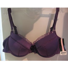 紫色花邊文胸 芬狄詩內衣專賣百大CBD店，打造精致舒適的女性穿搭